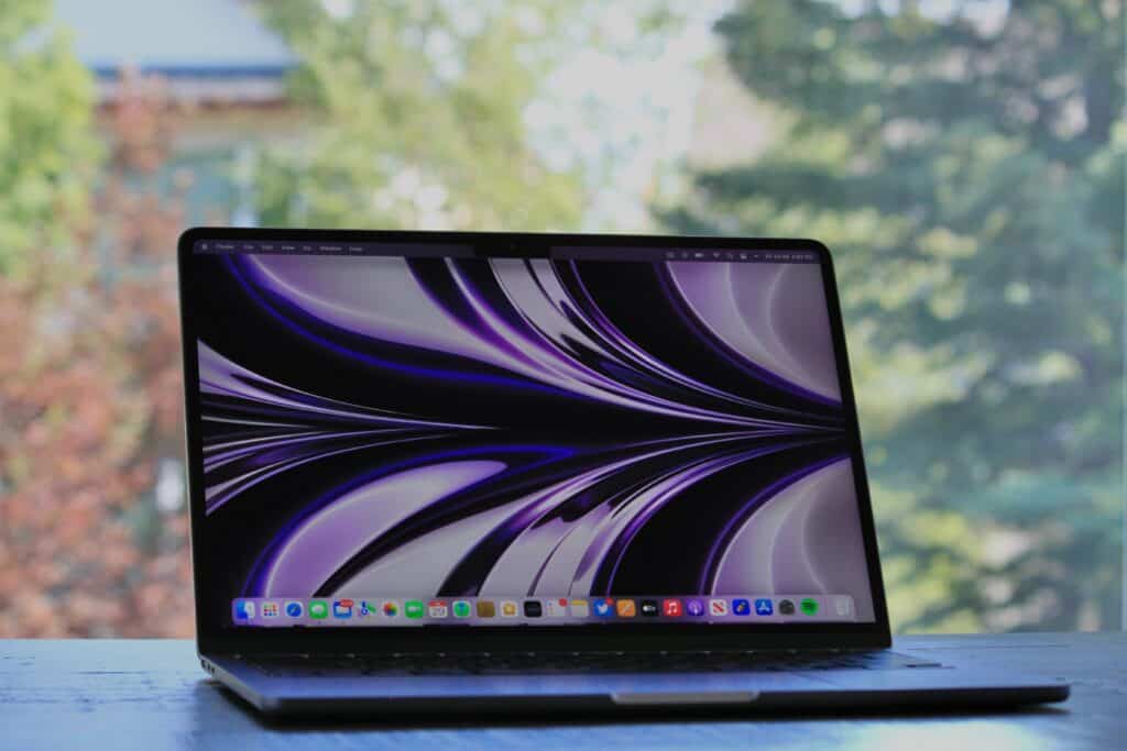 Reasons why MacBook Air M2 is good for programming